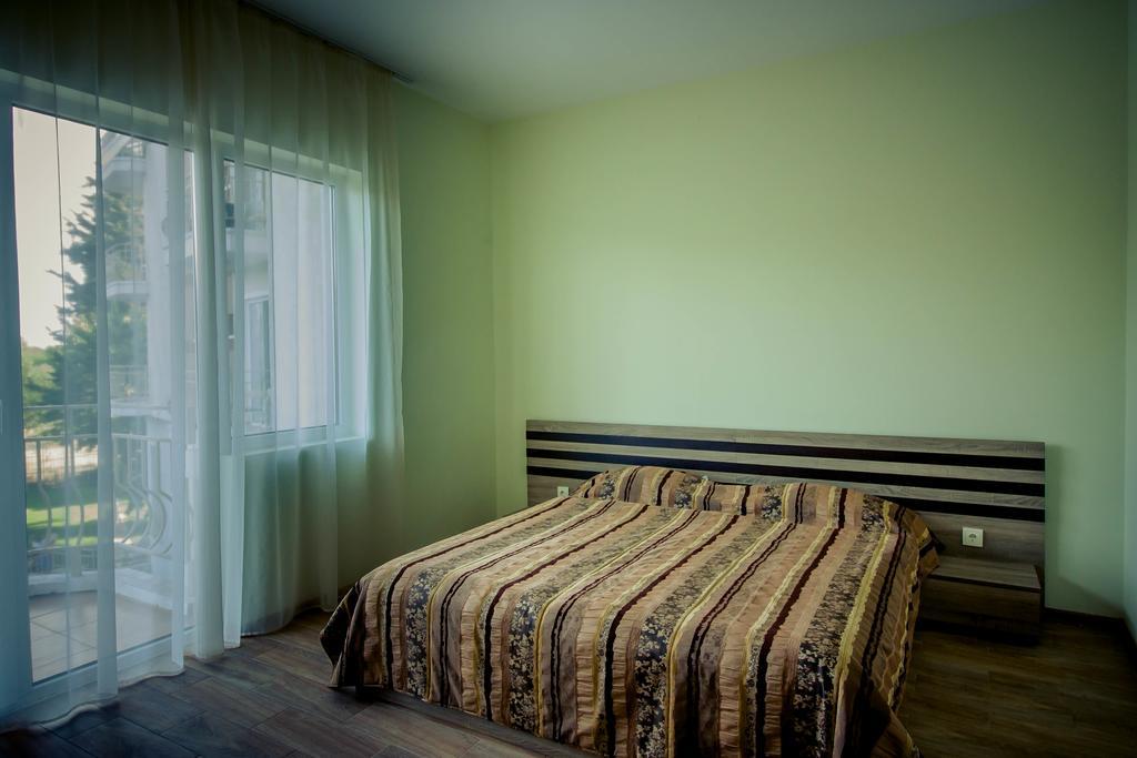 Apartcomplex Ritza 圣君士坦丁和海伦那 外观 照片